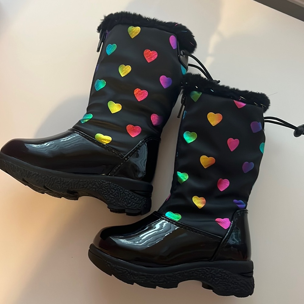 Size 6 new Khombu Snow boots toddler